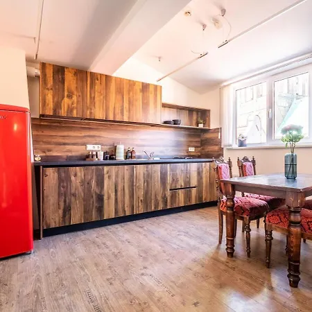 דירה Jacob Residence, Loft Old Riga, 6 Sleeps ריגה